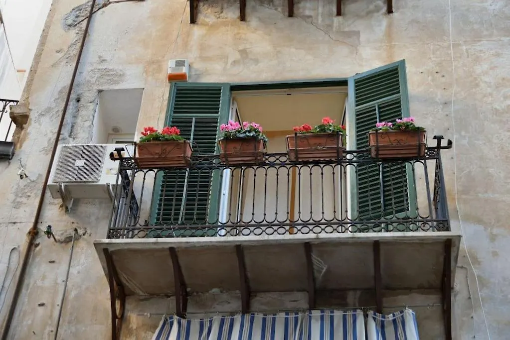 Apartment Real Umberto I° Suite - Kalsa Palermo Italy